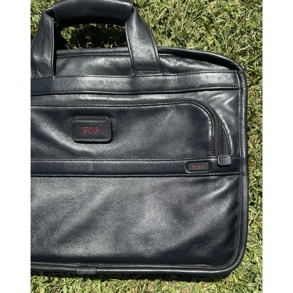 Tumi Black 15